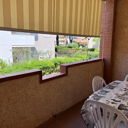 Eden Apartment *