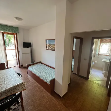 Eden Apartment *
